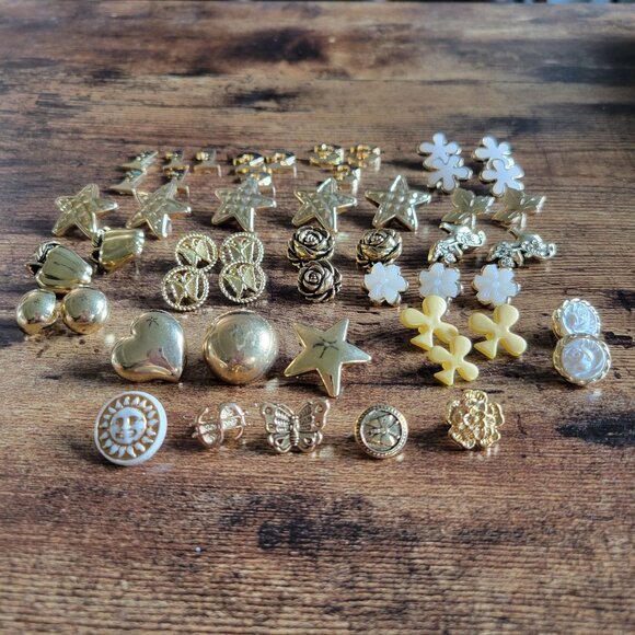 Button Assortment Gold White Mix Plastic Shank and Sew Through Mixed Lot of 50 - Picture 6 of 9